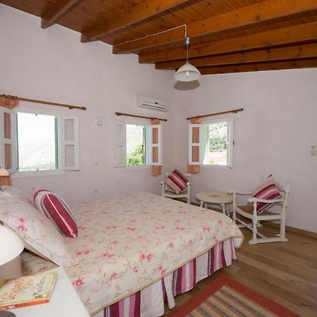 Villa Sofia Sými Luaran gambar