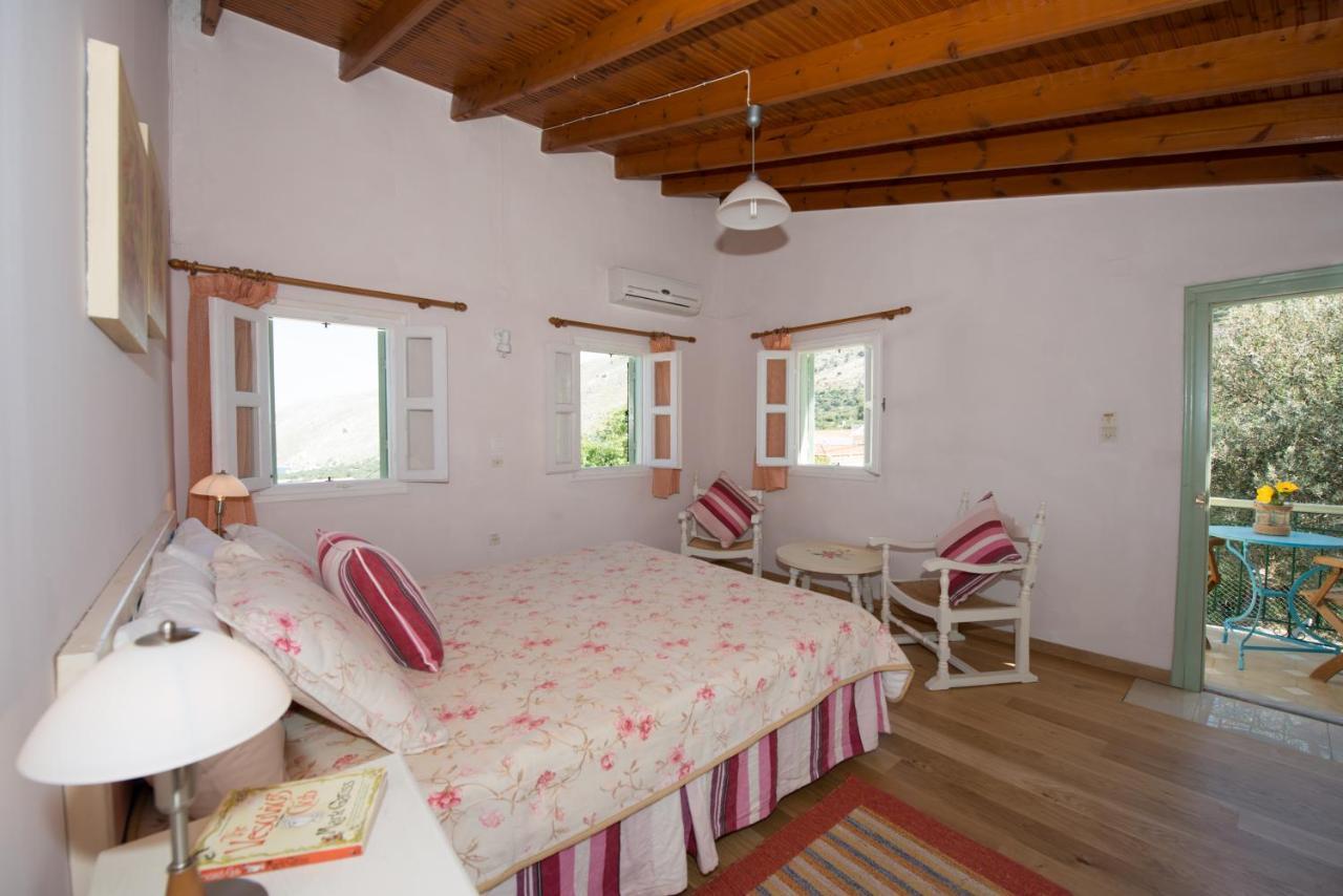 Villa Sofia Sými Luaran gambar
